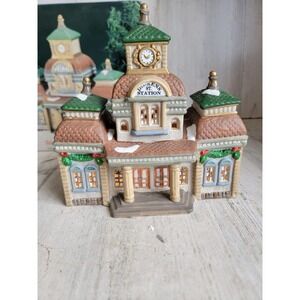 Dickens train station Keepsake porcelain lighted house Village accessory Xmas vi